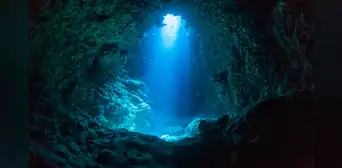 Cómo es el ‘mar oculto’ a 660 km de profundidad que tiene 6 veces más agua que todos los océanos de la Tierra Cómo es el ‘mar oculto’ a 660 km de profundidad que tiene 6 veces más agua que todos los océanos de la Tierra