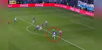 El genial pase de Luis Advíncula que desperdició Edinson Cavani en el Boca Juniors vs. Racing