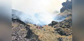 Puno : incendio forestal está incontrolable en Corani Puno : incendio forestal está incontrolable en Corani