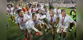 Universitario es campeón de la Liga Femenina tras vencer 2-0 a Alianza Lima en el Monumental Universitario es campeón de la Liga Femenina tras vencer 2-0 a Alianza Lima en el Monumental