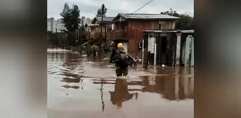 Ciclón extratropical deja 32 muertos, 4.634 evacuados y 70 municipios afectados en Brasil Ciclón extratropical deja 32 muertos, 4.634 evacuados y 70 municipios afectados en Brasil