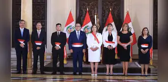 Dina Boluarte: presidenta tomó juramento a nuevos ministros en Palacio de Gobierno Dina Boluarte: presidenta tomó juramento a nuevos ministros en Palacio de Gobierno