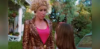 Así luce Rhea Perlman, la mamá de Matilda, luego de 27 años del estreno de la película Así luce Rhea Perlman, la mamá de Matilda, luego de 27 años del estreno de la película