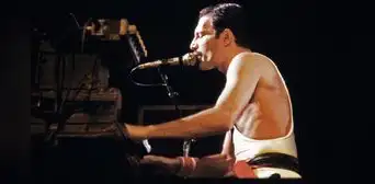Piano de Freddie Mercury se subasta a 2,1 millones de dólares