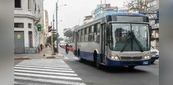 Corredor Azul se desvía por poste caído en av. Garcilaso de la Vega: ¿qué rutas están afectadas? Corredor Azul se desvía por poste caído en av. Garcilaso de la Vega: ¿qué rutas están afectadas?