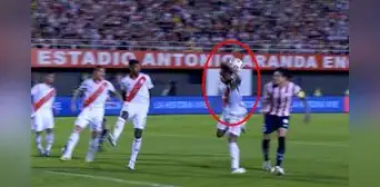 Conmebol revela audios del VAR y se explica por qué no cobraron mano de Carrillo en área de Perú Conmebol revela audios del VAR y se explica por qué no cobraron mano de Carrillo en área de Perú