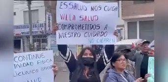 SJL: adultos mayores protestan frente a EsSalud por cese de atención en policlínico contratado