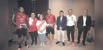 Dina Boluarte visitó a la Blanquirroja durante la concentración Dina Boluarte visitó a la Blanquirroja durante la concentración