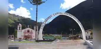 Colcabamba, en Huancavelica, es la capital energética del país, pero en sus comunidades aún usan velas y mecheros