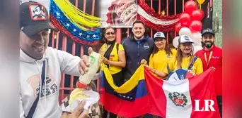 Venezolanos y peruanos celebran del Día de la Arepa regalando más de 2.000 unidades