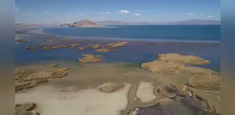 Puno: piden declarar en emergencia el lago Titicaca tras descenso de sus aguas Puno: piden declarar en emergencia el lago Titicaca tras descenso de sus aguas