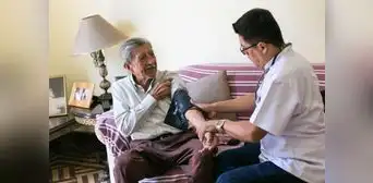 EsSalud niega que el servicio de atención domiciliaria, Padomi, deje de funcionar y garantiza su continuidad EsSalud niega que el servicio de atención domiciliaria, Padomi, deje de funcionar y garantiza su continuidad