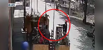 Piura: 2 policías de civil fueron asaltados por delincuentes armados con escopeta Piura: 2 policías de civil fueron asaltados por delincuentes armados con escopeta