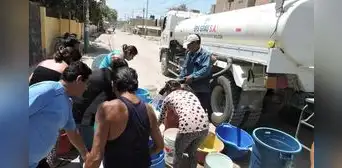 Peruanos sin agua potable gastan 7 veces más para acceder a este recurso Peruanos sin agua potable gastan 7 veces más para acceder a este recurso