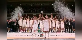 ¡Real Madrid campeón de la Supercopa Endesa tras vencer 88-81 a Unicaja! ¡Real Madrid campeón de la Supercopa Endesa tras vencer 88-81 a Unicaja!