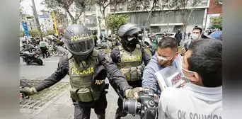 Libertad de prensa en peligro: gremios periodísticos insisten al Congreso en retiro de norma Libertad de prensa en peligro: gremios periodísticos insisten al Congreso en retiro de norma