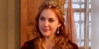 ‘El Sultán’: ¿qué fue de Meryem Uzerli y cómo luce 12 años después de interpretar a Hurrem?