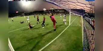 La espectacular atajada de Manuel Heredia para evitar el empate de Alianza Lima La espectacular atajada de Manuel Heredia para evitar el empate de Alianza Lima