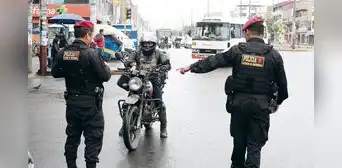 ¿Cuántos policías debería haber por cada 1.000 habitantes en Lima y cuál es la cantidad que existe realmente? ¿Cuántos policías debería haber por cada 1.000 habitantes en Lima y cuál es la cantidad que existe realmente?
