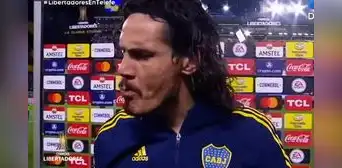 Cavani se molestó con periodista que le preguntó por sus 'goles fallados' tras empate de Boca Cavani se molestó con periodista que le preguntó por sus 'goles fallados' tras empate de Boca