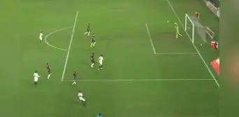 Luis Urruti colgó a Zubczuk y marcó el 1-0 de Universitario ante UTC para asegurar la punta del Clausura Luis Urruti colgó a Zubczuk y marcó el 1-0 de Universitario ante UTC para asegurar la punta del Clausura
