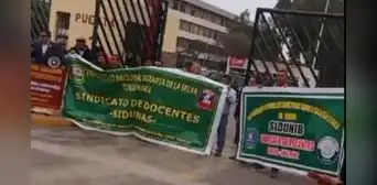 UNMSM: docentes toman puerta 3 de la Decana de América e impiden ingreso de alumnos UNMSM: docentes toman puerta 3 de la Decana de América e impiden ingreso de alumnos
