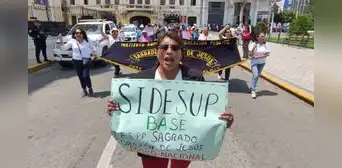 Lambayeque: docentes exigen ley que les brinde mejoras laborales Lambayeque: docentes exigen ley que les brinde mejoras laborales
