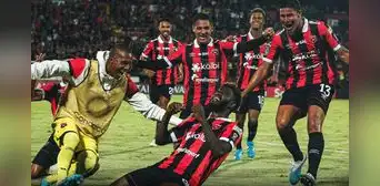Alajuelense a la semifinal de la Copa Centroamericana de la Concacaf: goleó de local 3-0 Cartaginés