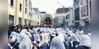 Procesión del Señor de los Milagros: así se desarrolló el primer recorrido del Cristo Morado en Lima Procesión del Señor de los Milagros: así se desarrolló el primer recorrido del Cristo Morado en Lima