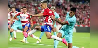 Granada empató 2-2 ante Barcelona con intervención polémica del VAR por LaLiga de España