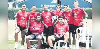 Oliver Sonne sumó su primera práctica con la selección peruana