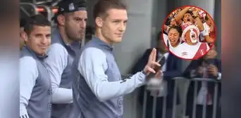 Oliver Sonne alborota a hinchas en concentración de la selección peruana