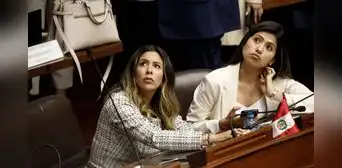 Rosselli Amuruz: presentan reconsideración de la votación frente a blindaje a la tercera vicepresidenta