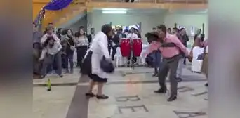 Adultos mayores 'rompen el piso' con un ‘huaylarsh wanka’ en Junín: “Qué tal energía” Adultos mayores 'rompen el piso' con un ‘huaylarsh wanka’ en Junín: “Qué tal energía”