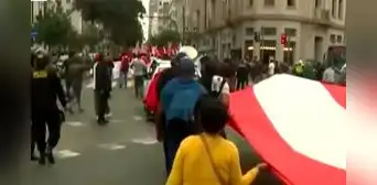 Protestas contra Dina Boluarte: manifestantes se desplazan por av. Nicolás de Piérola
