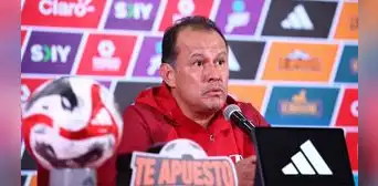 Reynoso y su contundente respuesta luego de que hinchas le gritaran "que regrese Gareca" y "ratonero" Reynoso y su contundente respuesta luego de que hinchas le gritaran "que regrese Gareca" y "ratonero"