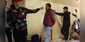Cusco: barristas protagonizan pelea callejera y vecino realiza disparos para disuadirlos Cusco: barristas protagonizan pelea callejera y vecino realiza disparos para disuadirlos