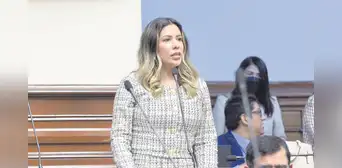Comisión de Ética aprobó denuncia de oficio contra Rosselli Amuruz