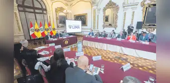 Alcalde de Lima pide más plata, pero aún no trae las motos que prometió