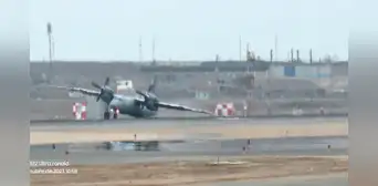 Avión de la FAP que venía de Satipo aterrizó de emergencia en aeropuerto Jorge Chávez: ¿qué ocurrió? Avión de la FAP que venía de Satipo aterrizó de emergencia en aeropuerto Jorge Chávez: ¿qué ocurrió?
