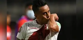 El firme mensaje de Cueva tras el difícil momento que atraviesa la selección peruana El firme mensaje de Cueva tras el difícil momento que atraviesa la selección peruana