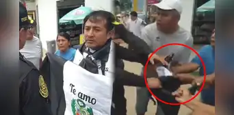 Junín: jefe policial arrancó bandera de luto a ciudadano que protestaba por llegada de Boluarte Junín: jefe policial arrancó bandera de luto a ciudadano que protestaba por llegada de Boluarte