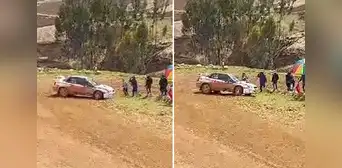 Rally Caminos del Inca 2023: piloto casi atropella a hombre en la etapa Lima-Huancayo Rally Caminos del Inca 2023: piloto casi atropella a hombre en la etapa Lima-Huancayo