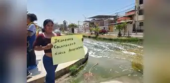 Estudiantes de Piura con discapacidad afectados por aguas servidas Estudiantes de Piura con discapacidad afectados por aguas servidas