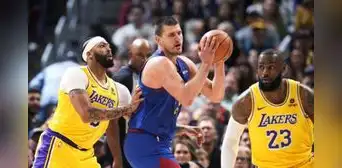¡Victoria del vigente campeón! Los Denver Nuggets derrotaron 119-107 a Los Angeles Lakers en la NBA 2023 ¡Victoria del vigente campeón! Los Denver Nuggets derrotaron 119-107 a Los Angeles Lakers en la NBA 2023