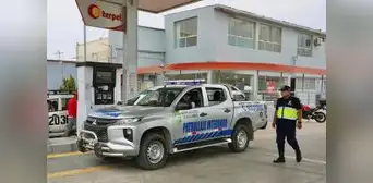 Vendedor de pescado lanza un cuchillo y mata a perro en grifo de Chimbote