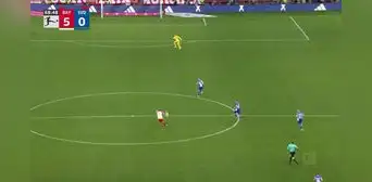 Sensacional golazo de Kane desde la media cancha para el Bayern Múnich que da la vuelta al mundo Sensacional golazo de Kane desde la media cancha para el Bayern Múnich que da la vuelta al mundo