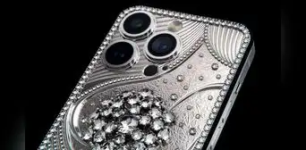 Lanzan iPhone 15 Pro Max de oro blanco y diamantes que vale casi medio millón de dólares