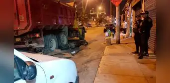 Tragedia en SJL: motociclista murió al ser embestido por tráiler cerca a la estación Pirámide del Sol