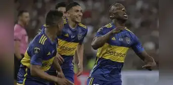 Hinchas de Boca Juniors piden perdón a Luis Advíncula tras golazo en la final: "Ídolo" Hinchas de Boca Juniors piden perdón a Luis Advíncula tras golazo en la final: "Ídolo"
